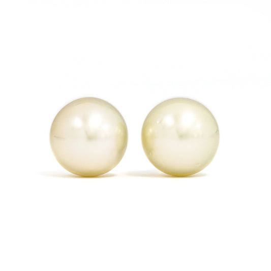 K14ホワイトゴールド白蝶真珠ピアス