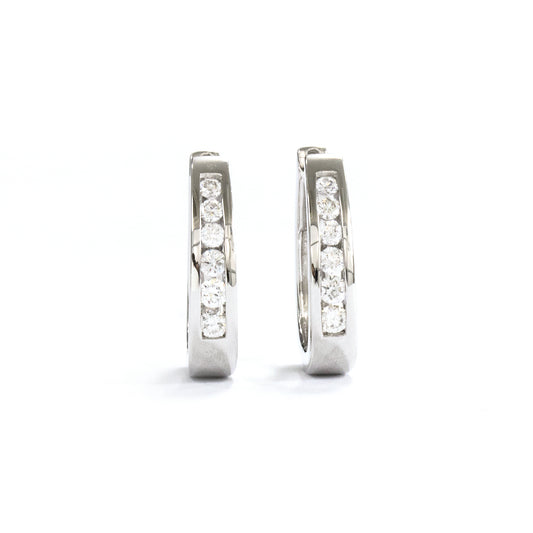 K18ホワイトゴールドダイヤモンドピアス