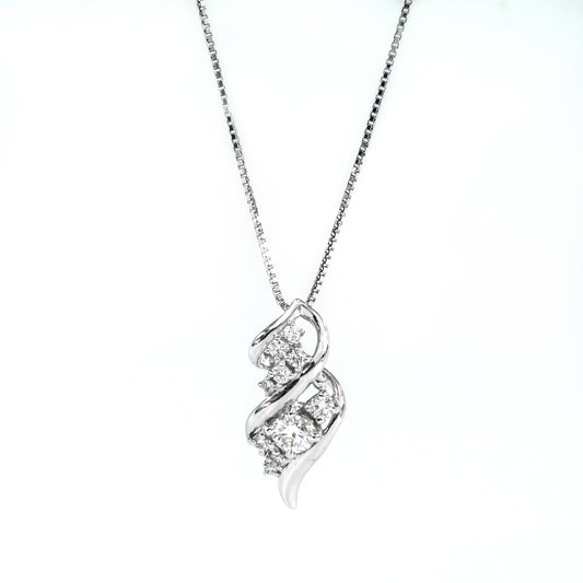 プラチナダイヤモンドペンダント