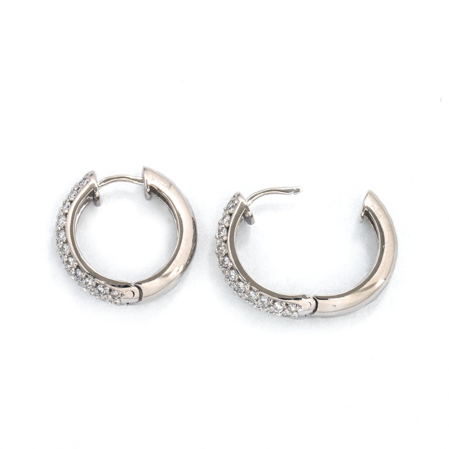 プラチナダイヤモンドピアス
